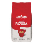 Lavazza Qualità Rossa 1 kg – klasična italijanska kava v zrnju z bogatim, uravnoteženim okusom in notami čokolade. Mešanica 60 % Robuste in 40 % Arabice zagotavlja polno telo in žametno kremo. Idealna za espresso, kapučino ali belo kavo. Primerna za vse vrste kavnih avtomatov in domačo pripravo.